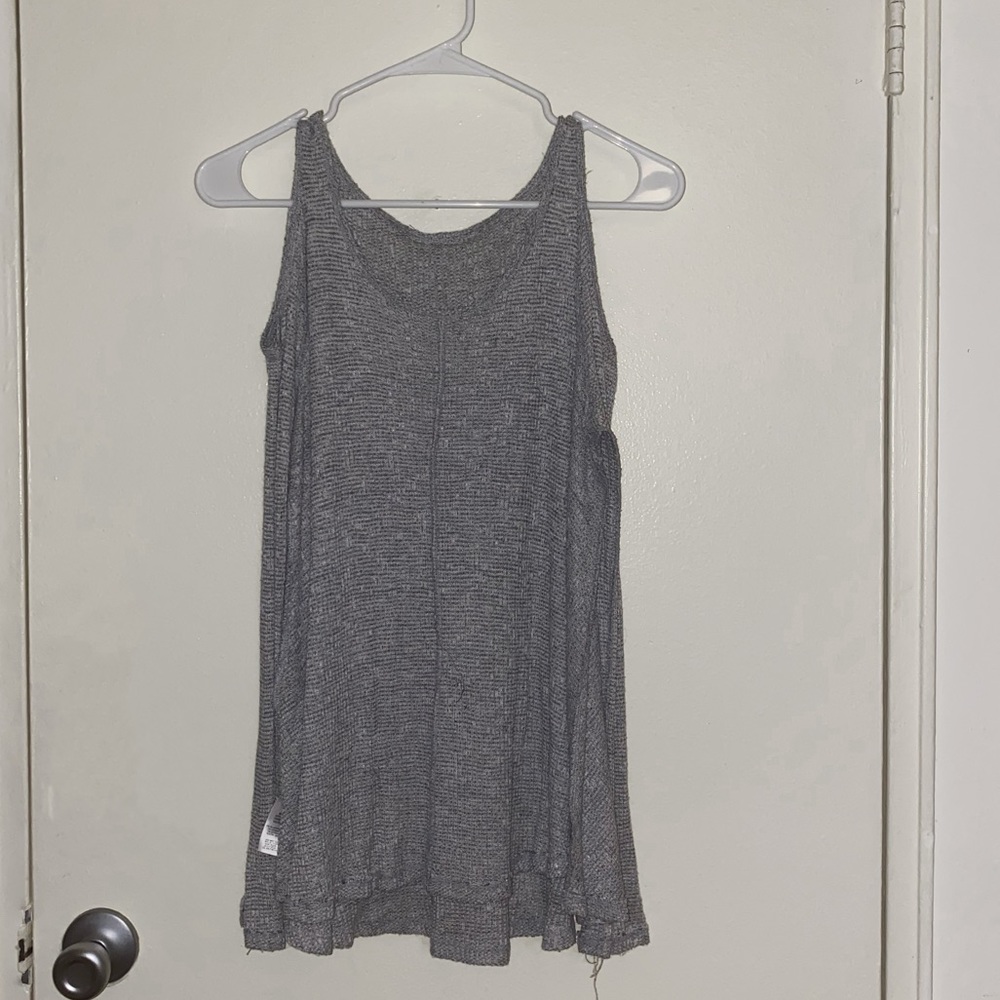 Shoulder cut out top